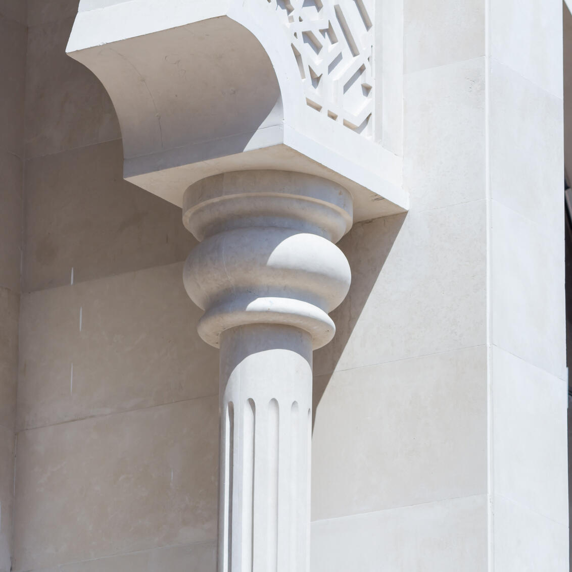 Private Mansion Fountain Toronto, Canada · 2020 Large-scale sculptural stonework, figurative carving for a custom residential fountain.