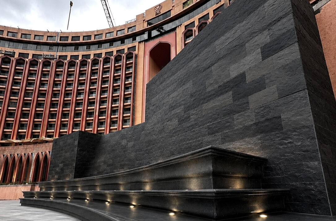 World Heart Hotel Lobby Middle East · 2025. 5,500 stone pieces. Zero site cuts. Every element pre-fabricated and installed with surgical precision — rare stone inlay at institutional scale.