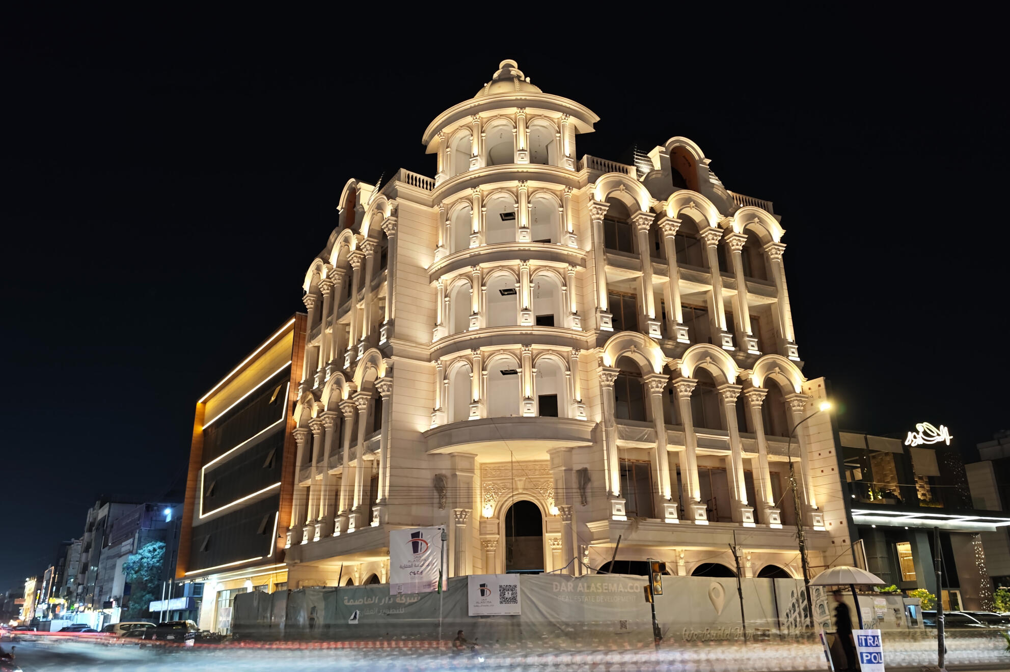 Grand Limestone Classic Facade